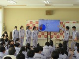 8学年英語ミニプレゼンテーションフォーラム