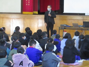 ４年生の出前授業「スクールカウンセラーさんの講話」
