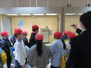 ３年生「市立博物館見学」