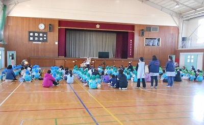 幼稚園との交流会