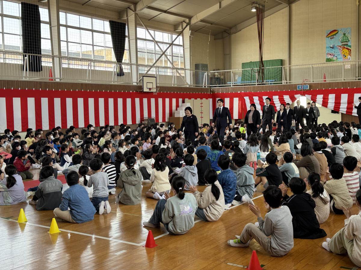新しい先生がいらっしゃいました