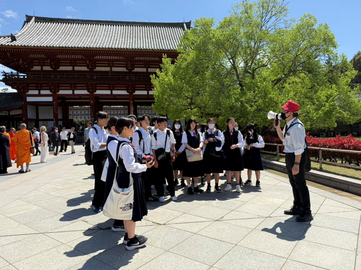 ９年生　修学旅行　奈良公園