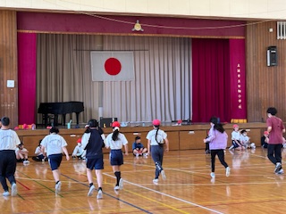 体力テスト（6年生、シャトルラン）