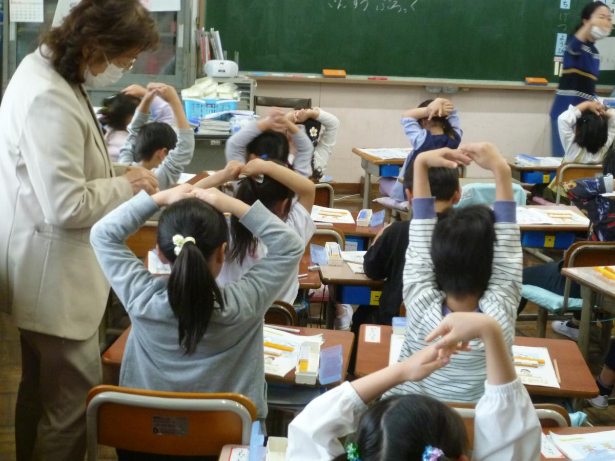 ５月１２日（月）　１・２・３・５年生　学習支援ボランティア開始