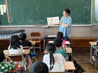 朝の読み聞かせ（６月）